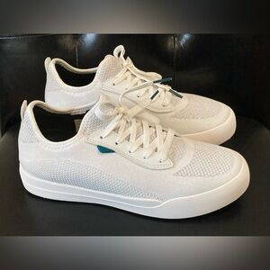 Vessi Weekend Waterproof Sneakers White Women’s Size 8